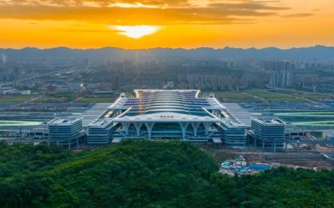 设计时速350公里！明日开通运营