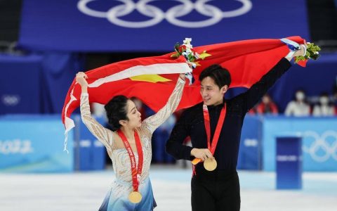 北京冬奥会冠军隋文静/韩聪即将重返赛场