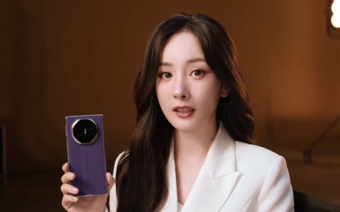 抢到赚到！大量顾客涌入华为门店：等待抢购Mate XTs非凡大师