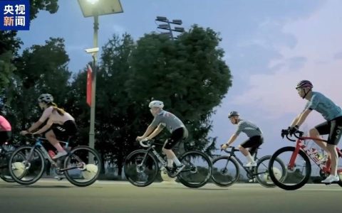 节日氛围感拉满 各地打造文旅消费新场景