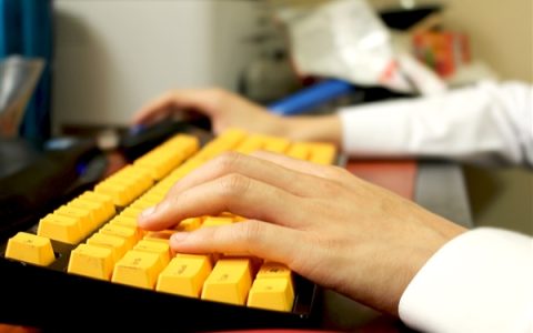 姚明谈目前生活状态：吃饭、睡觉、打《魔兽》