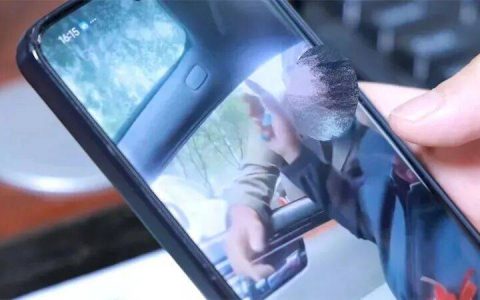 “趁喜打劫”！河北一婚车遭拦截索要50条烟，新人无奈打车离去