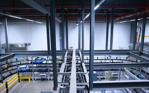 订单爆满！南京这座超级工厂，上百条产线满负荷运转