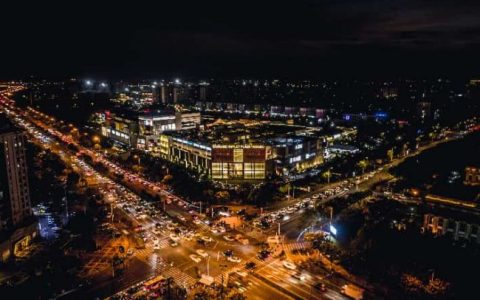 “长青奥莱”何以年年逛出“新鲜感