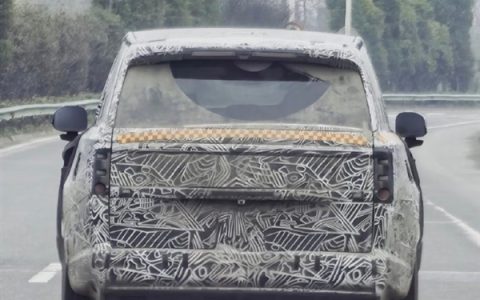 小米YU9轻伪装曝光：竖状尾灯和无边框后视镜