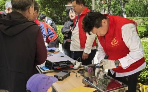 便民惠民暖人心 公益市集进社区——青岛市南区银海一号小区公益市集圆满举办